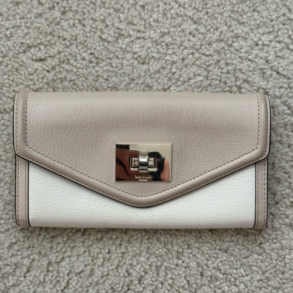 Kate Spade Beige and White Envelope Leather Wallet